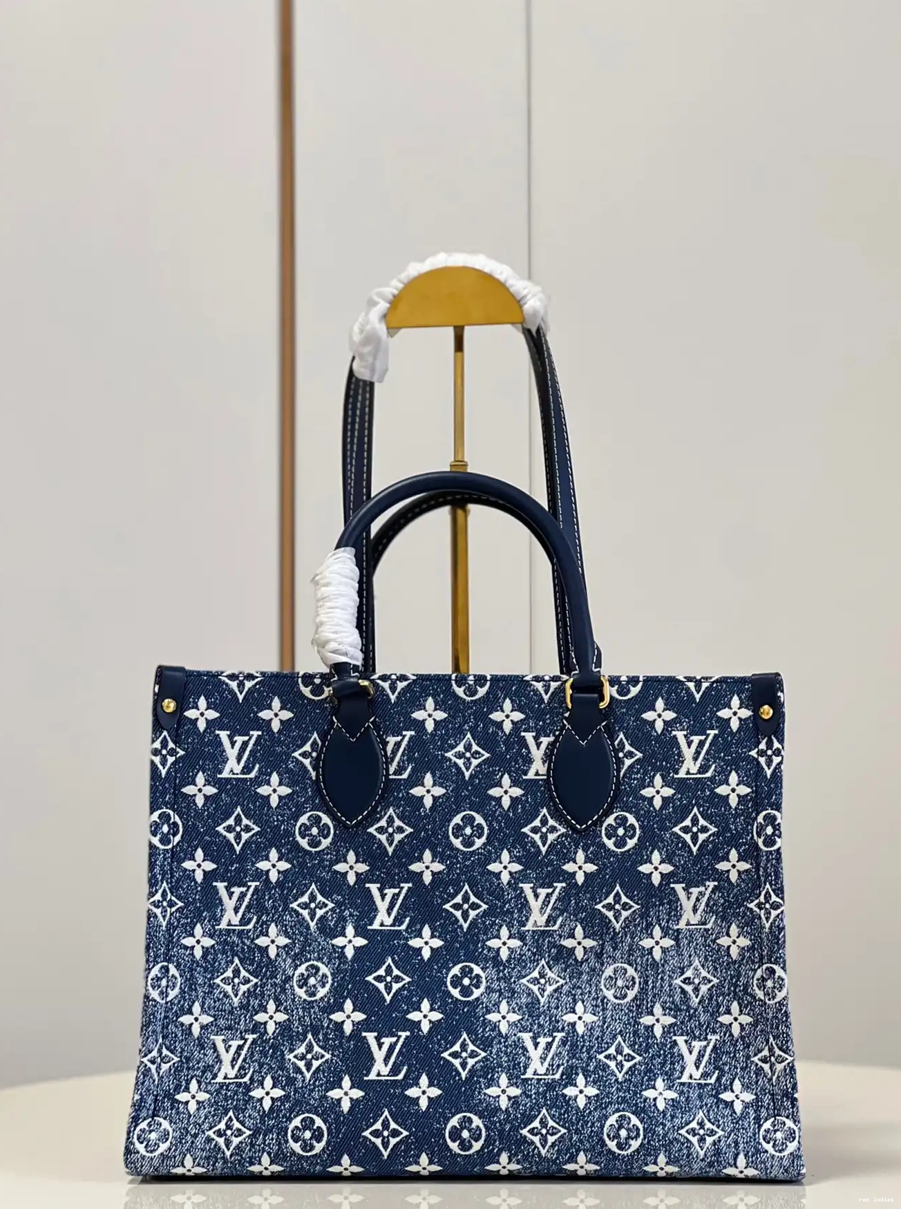 Cheap VUITTON ONTHEGO MM LOUIS 0502